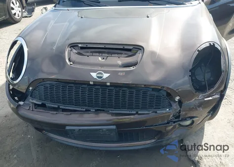 2008 Mini Cooper S Clubman z USA, uszkodzony, nr VIN WMWMM33538TP71154